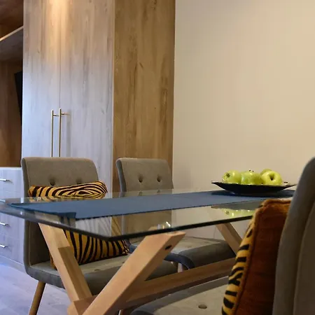 Apartamento La Carolina Escorpio 16 *